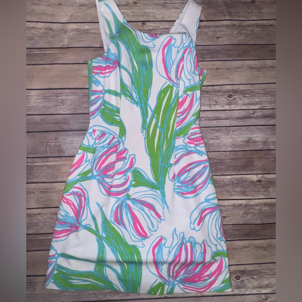 EUC Lilly Pulitzer Resort White Ring the Bell Boy sz M Med